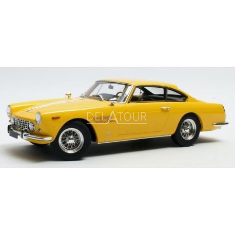 1:18 Matrix Scale Models Ferrari 250 GTE 2+2 Coupe 1960 Yellow 